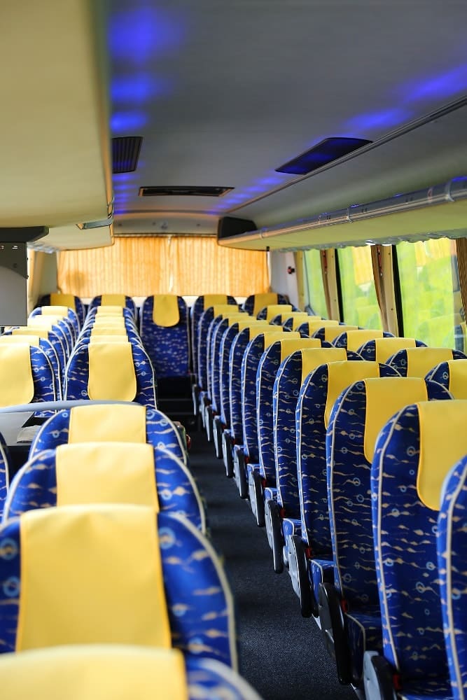 autobus-bova-60-miejsc-na-wynajem-siedzenia